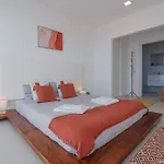Gold With Ocean View, Jacuzzi And Private Pool Вилла Ribamar (Lourinha)