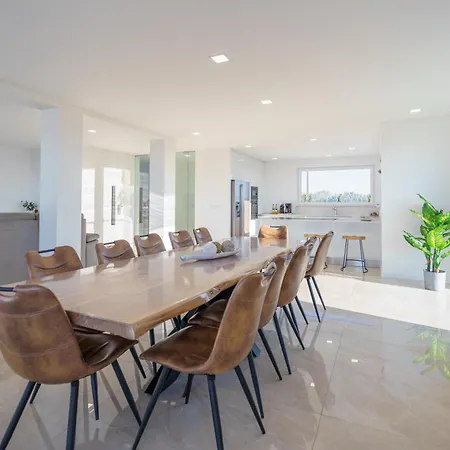 Vila Gold With Ocean View, Jacuzzi And Private Pool