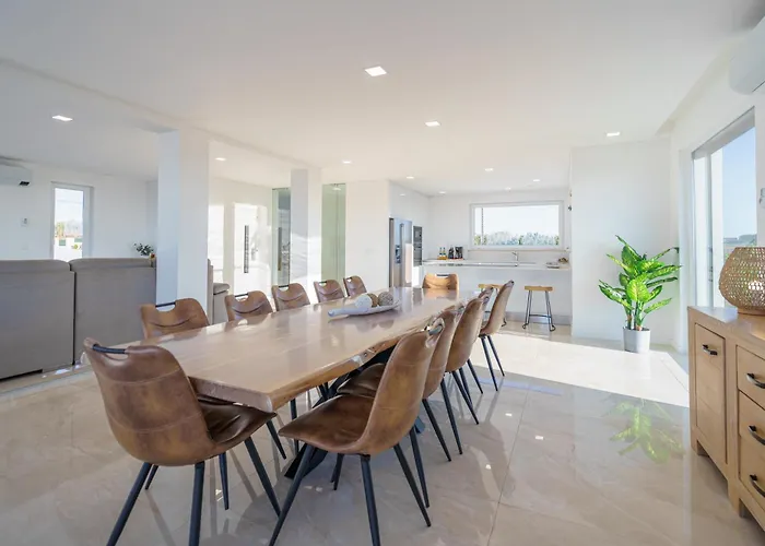 فيلة Gold With Ocean View, Jacuzzi And Private Pool